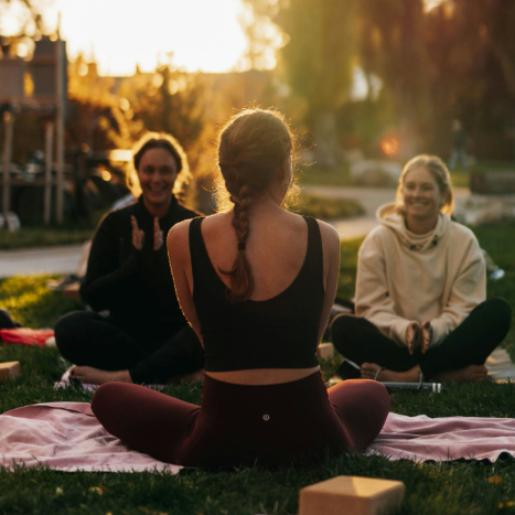 Image Retraite de lecture - image par Marea Wellness sur Unsplash